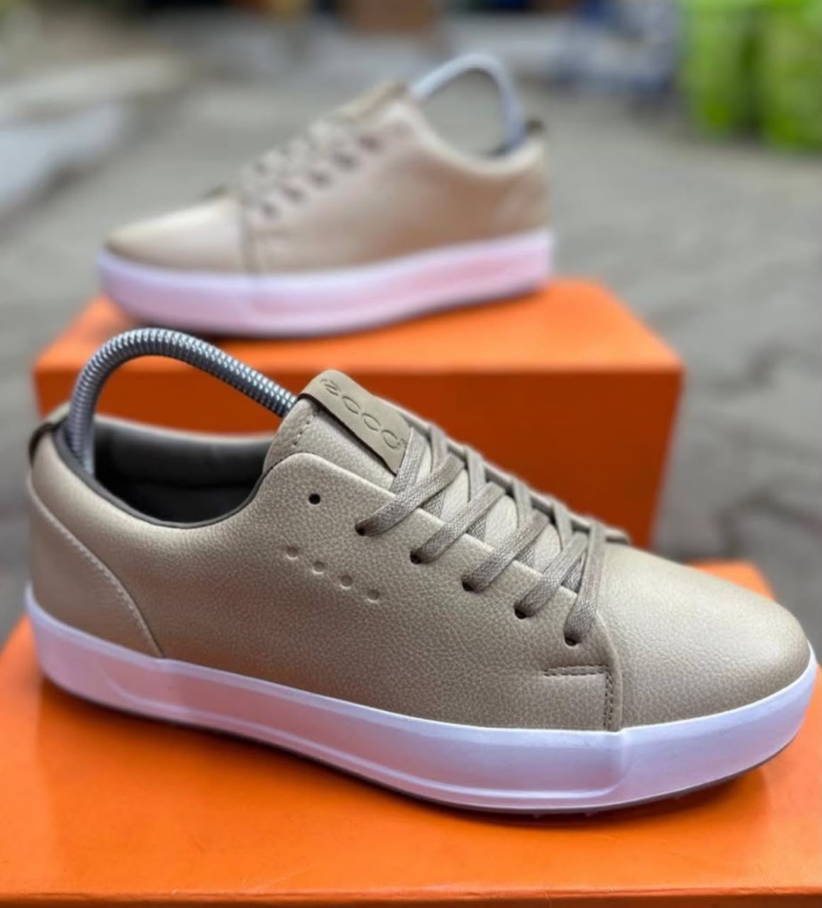 Ecco casual